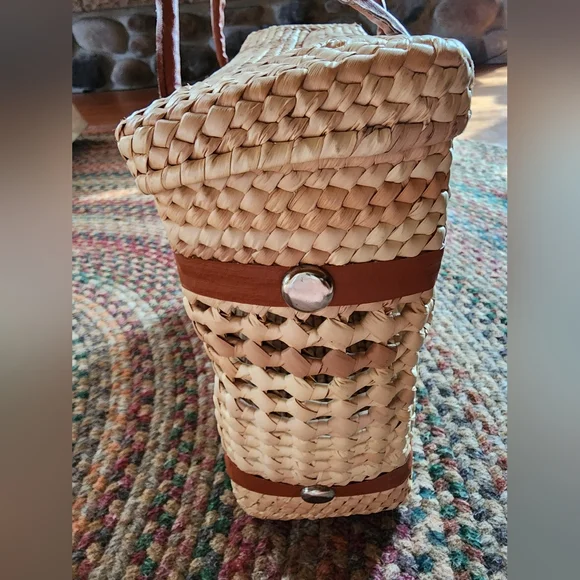 Vintage 1970's Wicker Purse - Picture 3 of 6